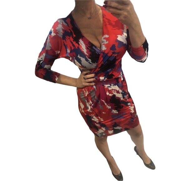 BCBGMAXAZRIA Red Blue Combo Printed Dress Women's Size Small 3/4 Sleeve V Neck E - Picture 2 of 7